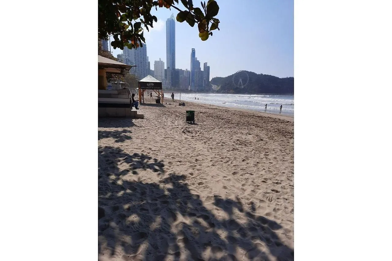 Amplo Apto 2 Suites Mais 1Quarto Vista Mar 50M Da Praia - Somente Familiares Balneario Camboriu 0*,  Brazil