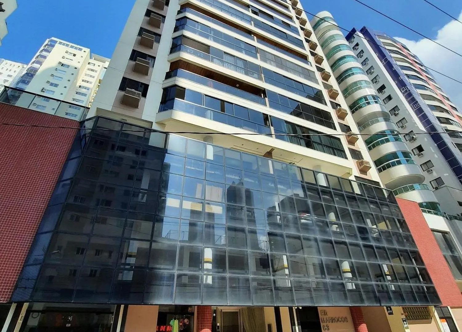Amplo Apto 2 Suites Mais 1Quarto Vista Mar 50M Da Praia - Somente Familiares Balneario Camboriu