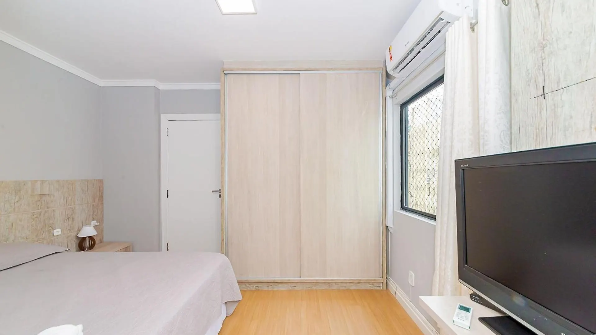 Amplo Apto 2 Suites Mais 1Quarto Vista Mar 50M Da Praia - Somente Familiares Balneario Camboriu 0*,  Brazil